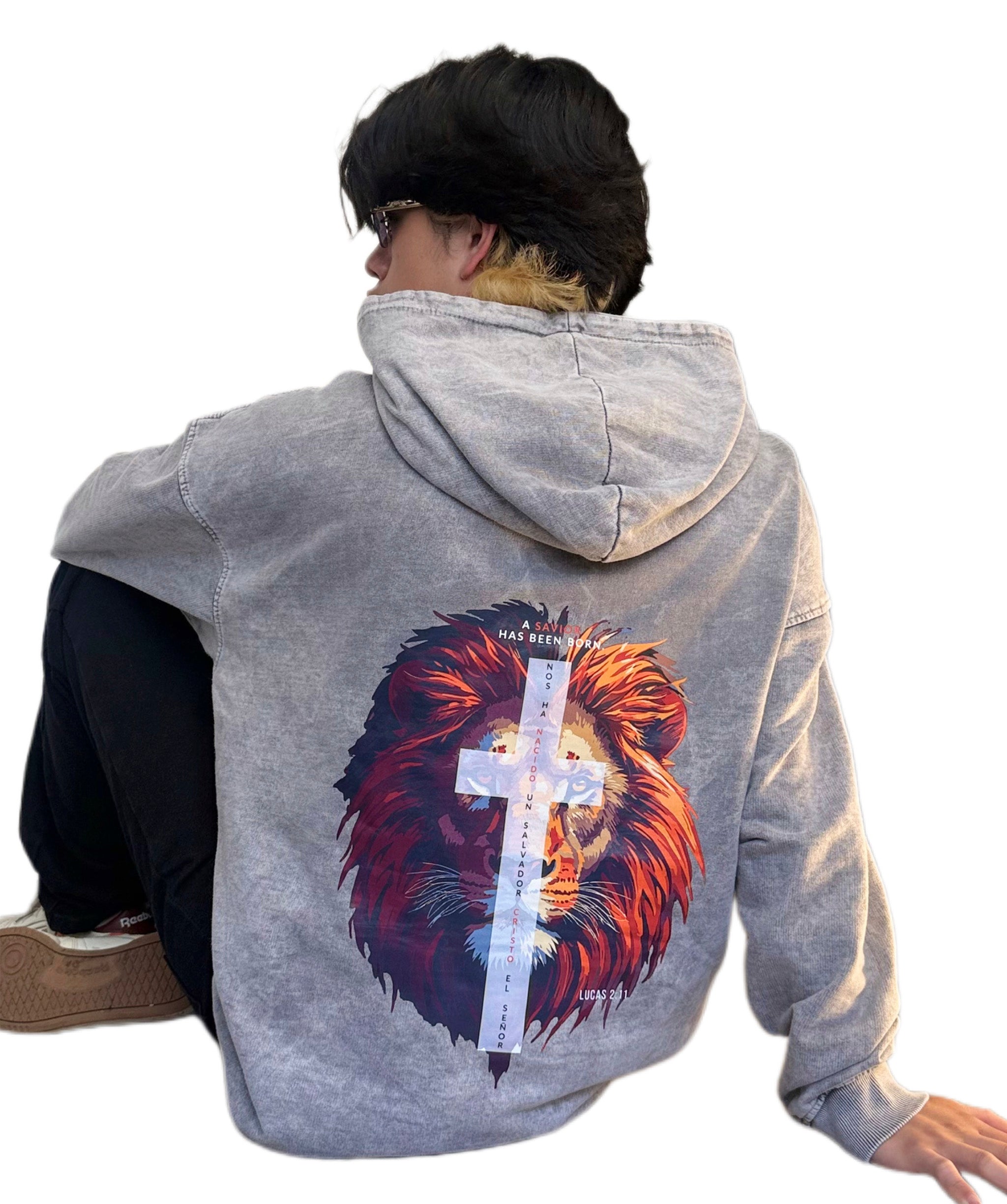 Buzo Oversize Nos Ha Nacido Un Salvador