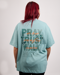Camiseta Oversize Pray Trust Walk