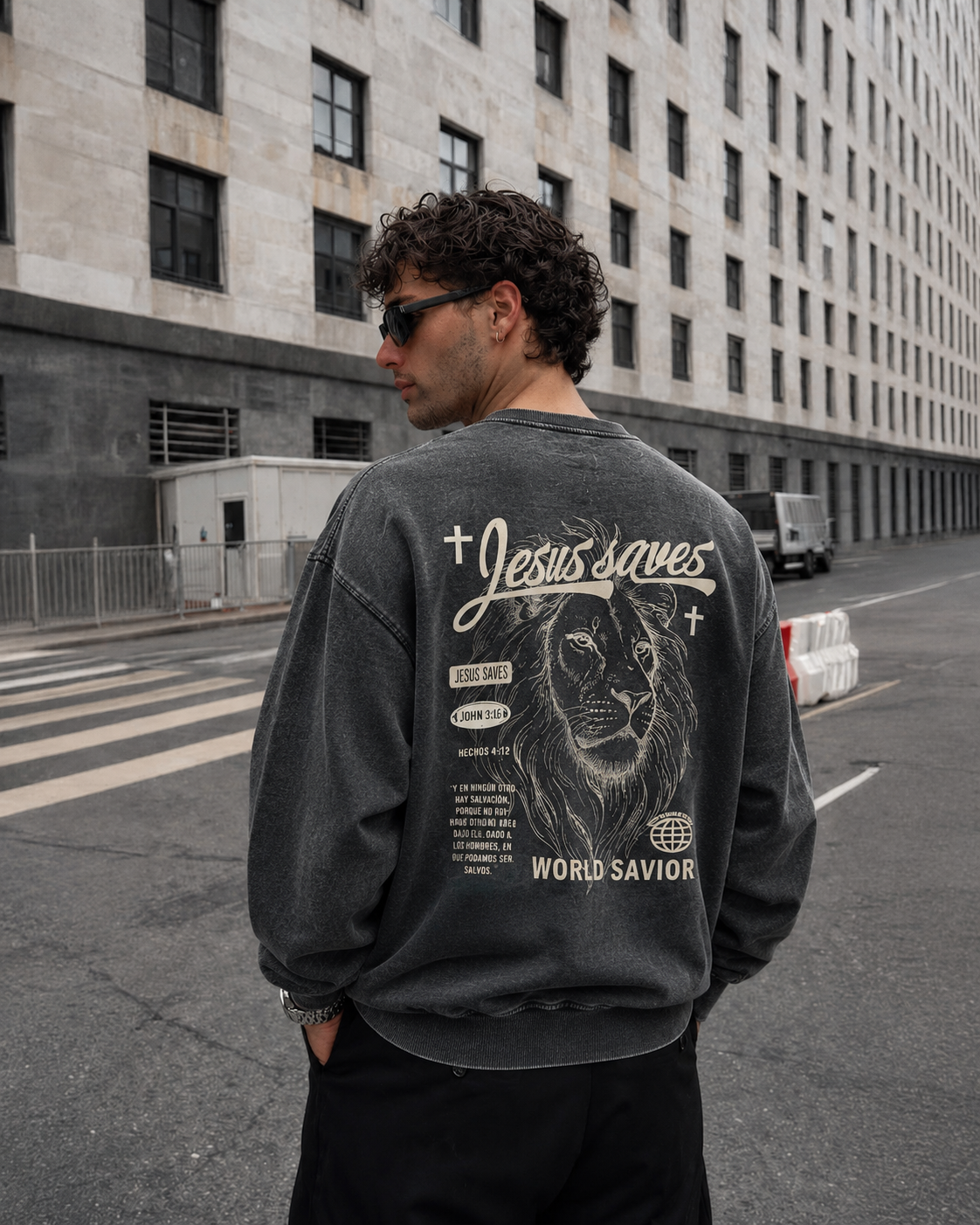 Buzo Oversize Jeús Saves
